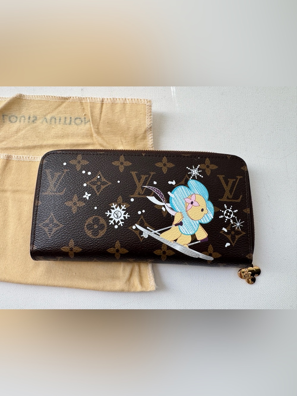 LUXE Vivienne Snow Show Zippy Wallet Monogram Limited Edition
